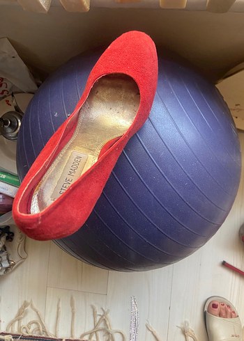 Steve Madden Kırmızı Süet Tokalı Stiletto Topuklu Kadın Ayakkabı