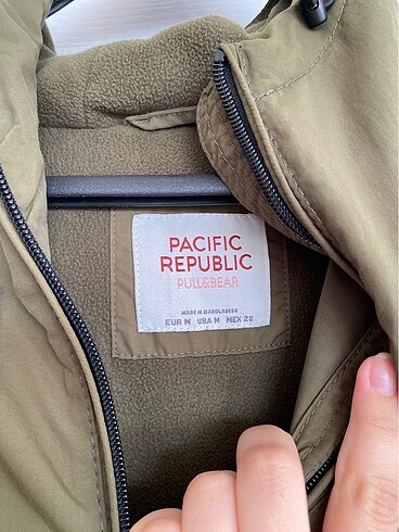 m Beden yeşil Renk Pull & Bear kangaroo mont