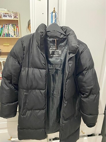 s Beden siyah Renk Siyah Şişme Mont 500 TL