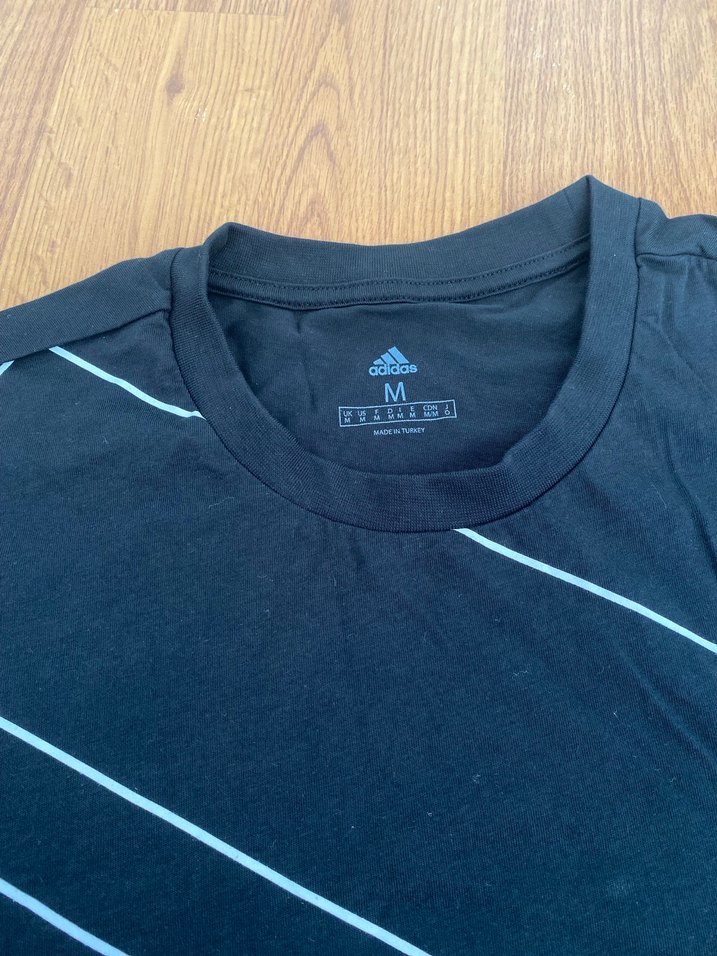 Adidas Siyah Baskılı Erkek Tişört - Görsel 2