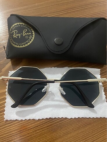 Beden Rayban yeni sezon köşeli model
