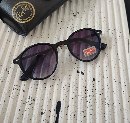 Rayban siyah erika model küçük kasa