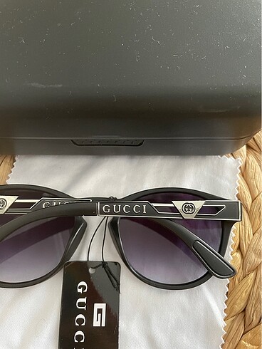 Beden siyah Renk Gucci siyah yeni sezon a kalite güneş gözlüğü