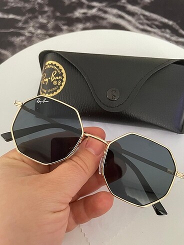 Beden Rayban siyah cam gümüş çerçeve