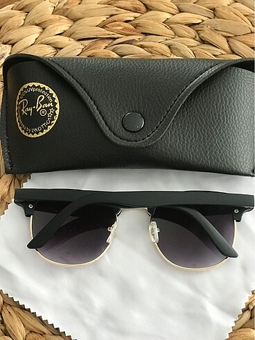 Beden Rayban siyah mat clupmaster model