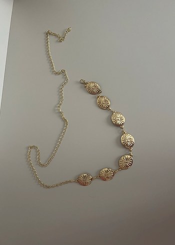 Zara Zincir Detaylı Parlak Altın Kadın Kemer