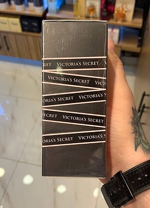Victoria s Secret BOMBSHELL