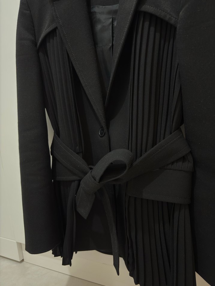İpekyol Pileli siyah Blazer — görsel 2/5