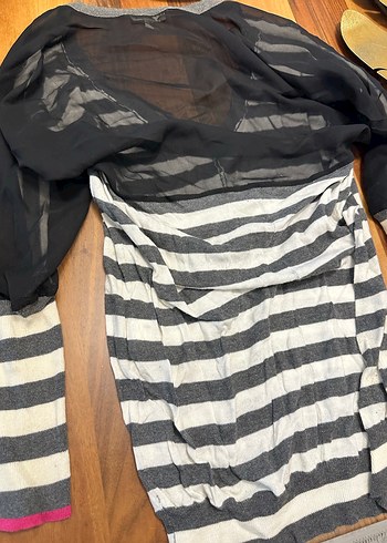 TWIST Gri Çizgili V Yaka arkası transparan şık bluz - Görsel 7