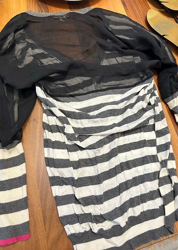 TWIST Gri Çizgili V Yaka arkası transparan şık bluz - Görsel 6