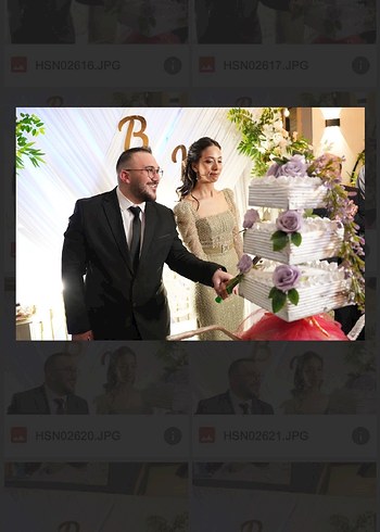 Altın Renkli Uzun Kollu Midi Abiye Elbise