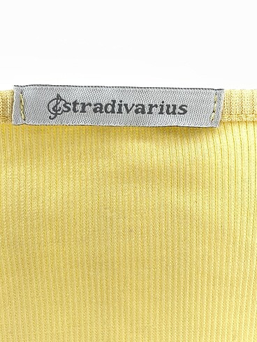 Stradivarius T-shirt %70 İndirimli. - Görsel 4