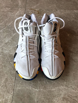 Nike Kyrie Irving nike beyaz basketbol ayakkabısı