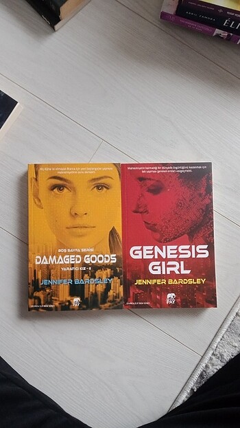 Genesis Girl - Damaged Goods (iki kitap beraber) Jennifer Bardsl