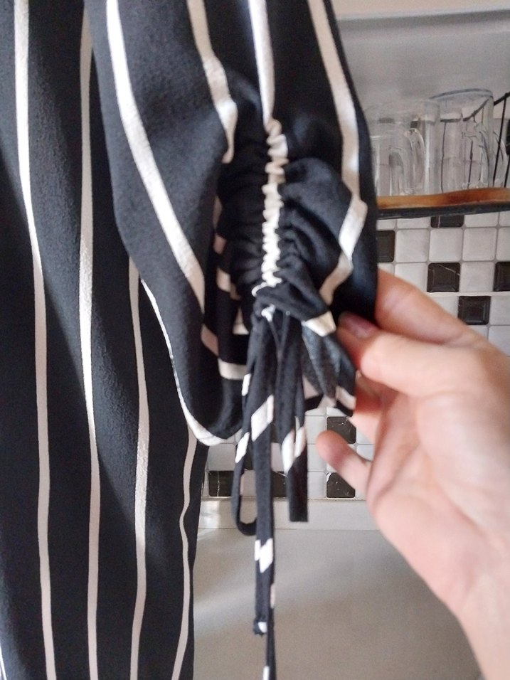 Siyah Beyaz Çizgili Elbise xs/s - Görsel 3