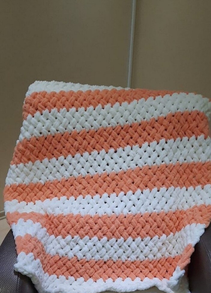 Pastel Beyaz-Şeftali Örgü Bebek Battaniyesi - Görsel 2