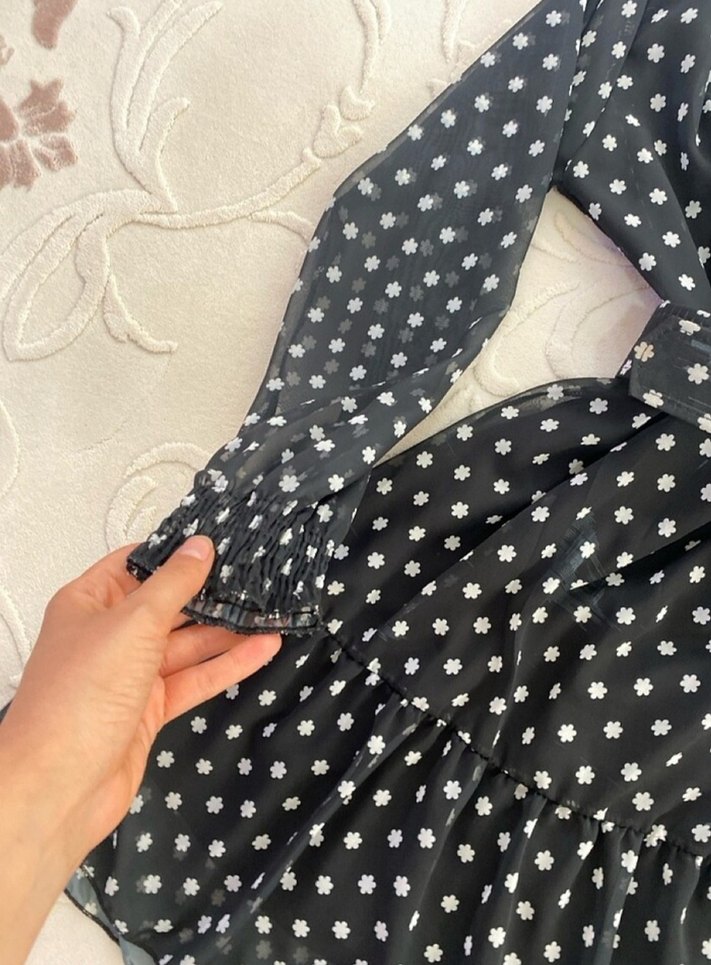 Siyah Puantiyeli şifon elbise - Görsel 2