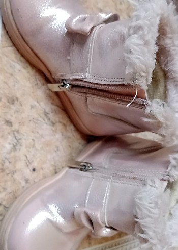 25 Beden Kız Çocuk Pembe Kürklü Lastik Bot