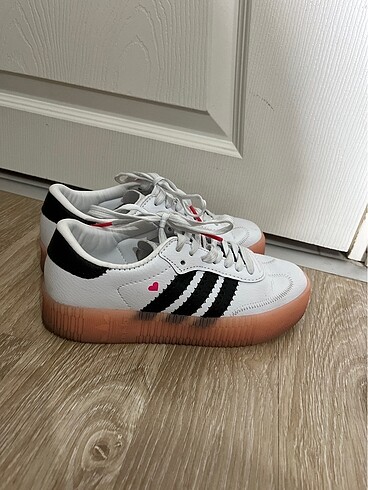 Adidas Samba model ayakkabı