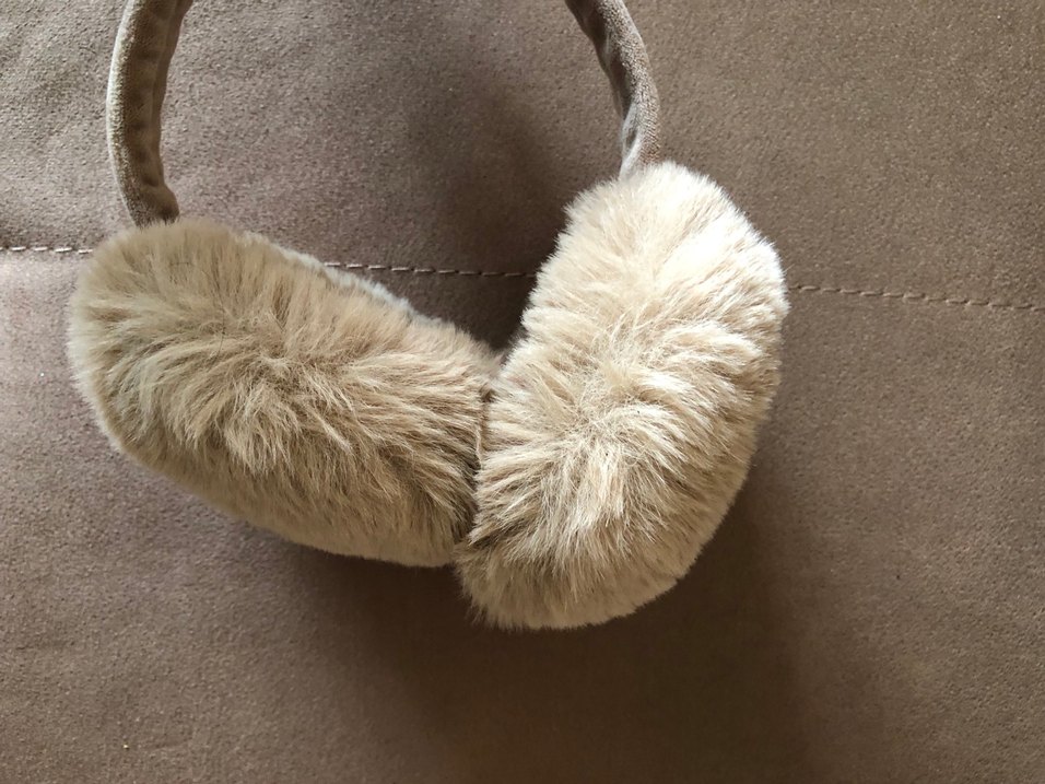 Bej Peluş Kulaklık - Görsel 4