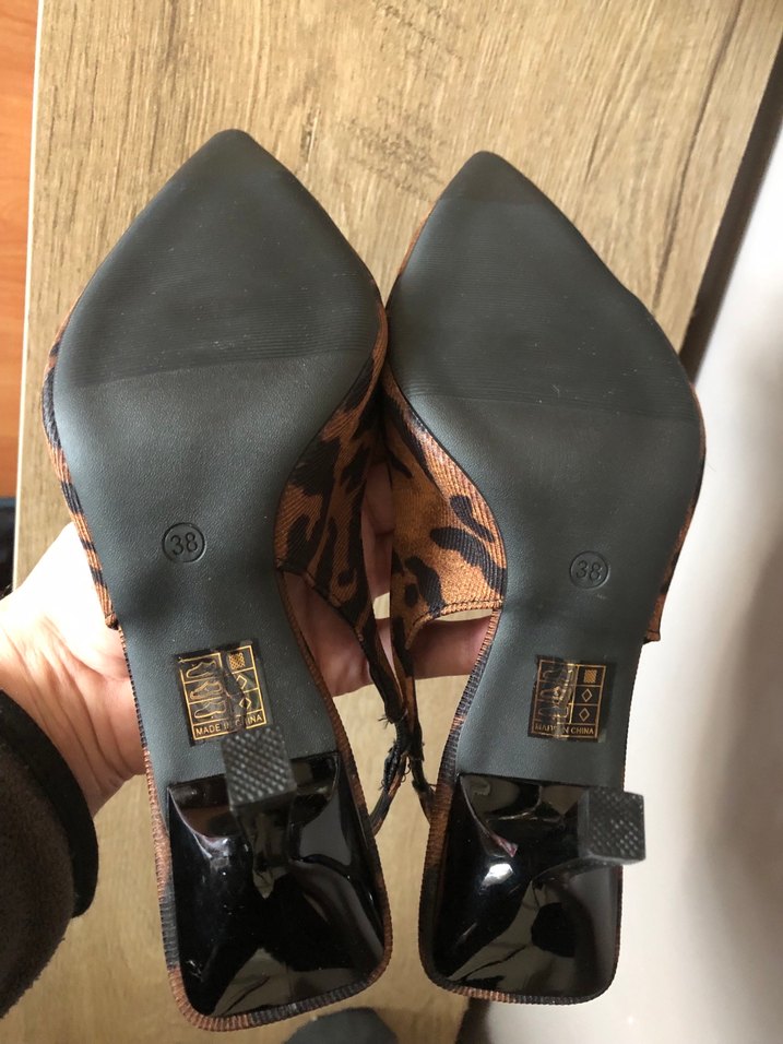 Leopar Desenli Kahverengi Tokalı Stiletto - Görsel 3