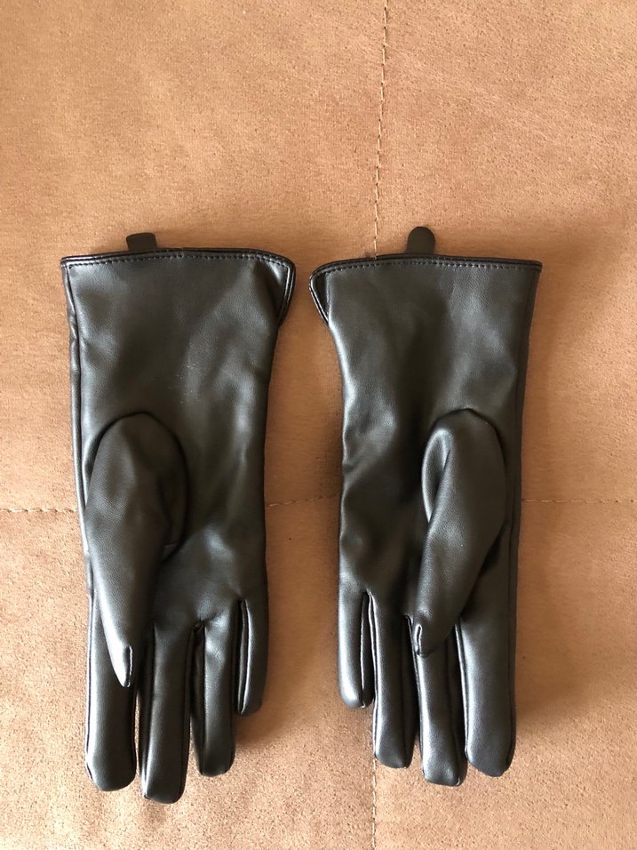 Düğmeli Siyah Deri Kadın Eldiveni - Görsel 2