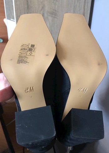 Siyah Süet Tokalı Kadın Topuklu Bot - Görsel 2