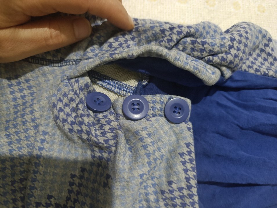 Gri Kapüşonlu Düğmeli Hamile Hırkası - Görsel 2