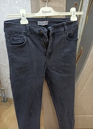 Gri taşlı kot pantolon