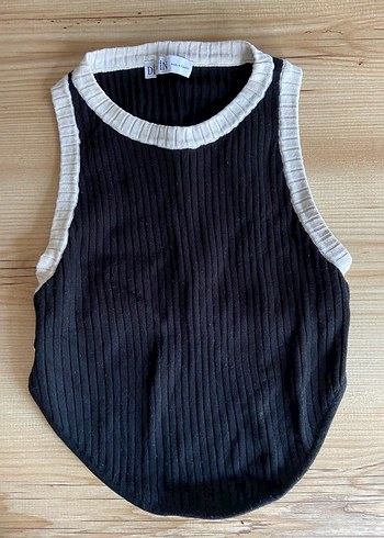 Dikişsiz Siyah Yüksek Yakalı Crop Top