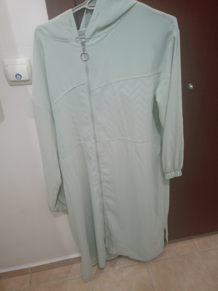 şeffaf sentetik kumaş dış giyim - Görsel 4