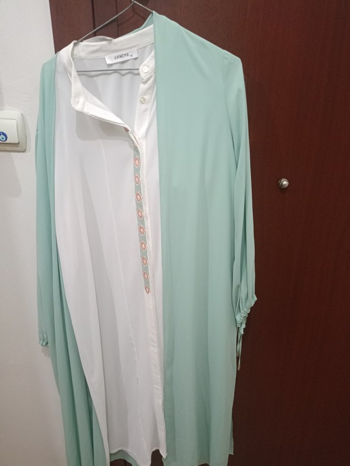 takım tunik şalıda var - Görsel 2