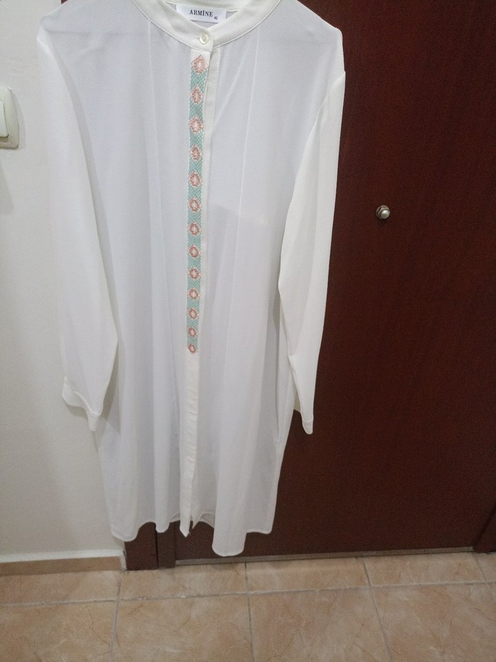 takım tunik şalıda var - Görsel 3