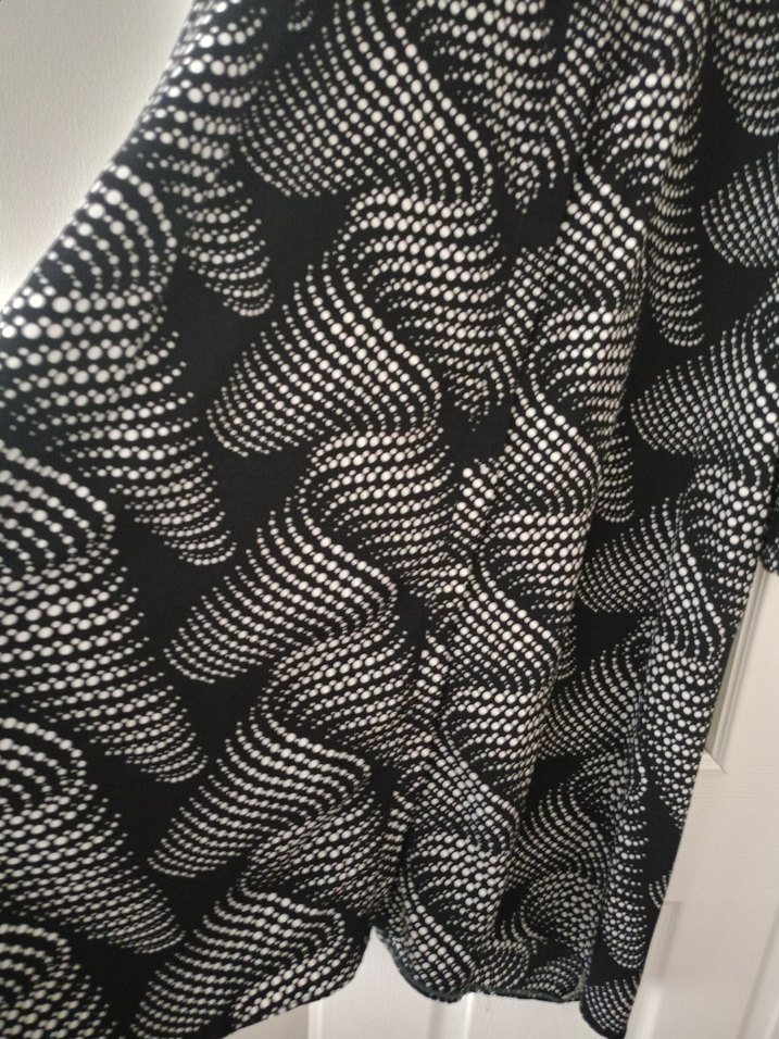 Yılan Desenli Uzun Kollu Pilili Siyah tunık - Görsel 4