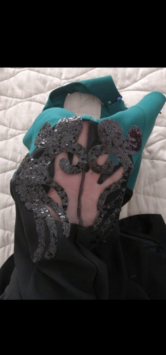 Drapeli ve İşlemeli Siyah Uzun Abiye Elbise - Görsel 3