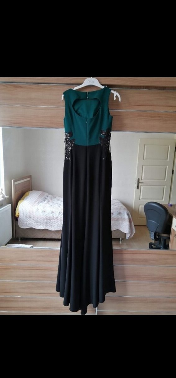 Drapeli ve İşlemeli Siyah Uzun Abiye Elbise - Görsel 2