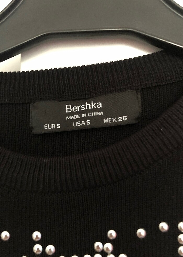 Bershka siyah çıtçıtlı üst - Görsel 3