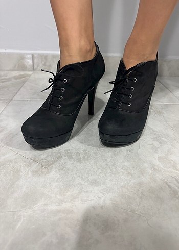Siyah Bağcıklı Süet Platform Topuklu Bot - Görsel 3