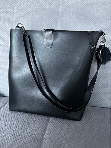 Beden Siyah kol çantası- 29cmx30cm