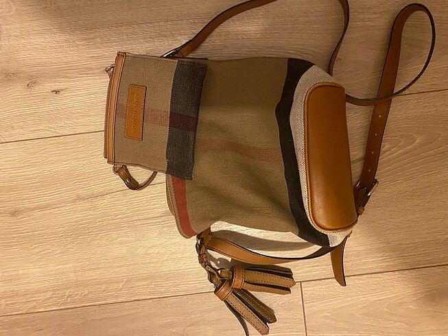Beden çeşitli Renk Burberry çanta SIFIRDAN FARKSIZ