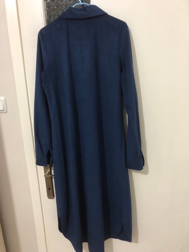 Düğmeli Lacivert Uzun kadife kadın gömlek - Görsel 2