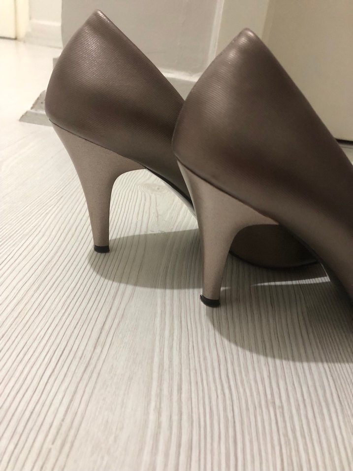 Klasik Kahverengi Stiletto Topuklu Kadın Ayakkabı - Görsel 3