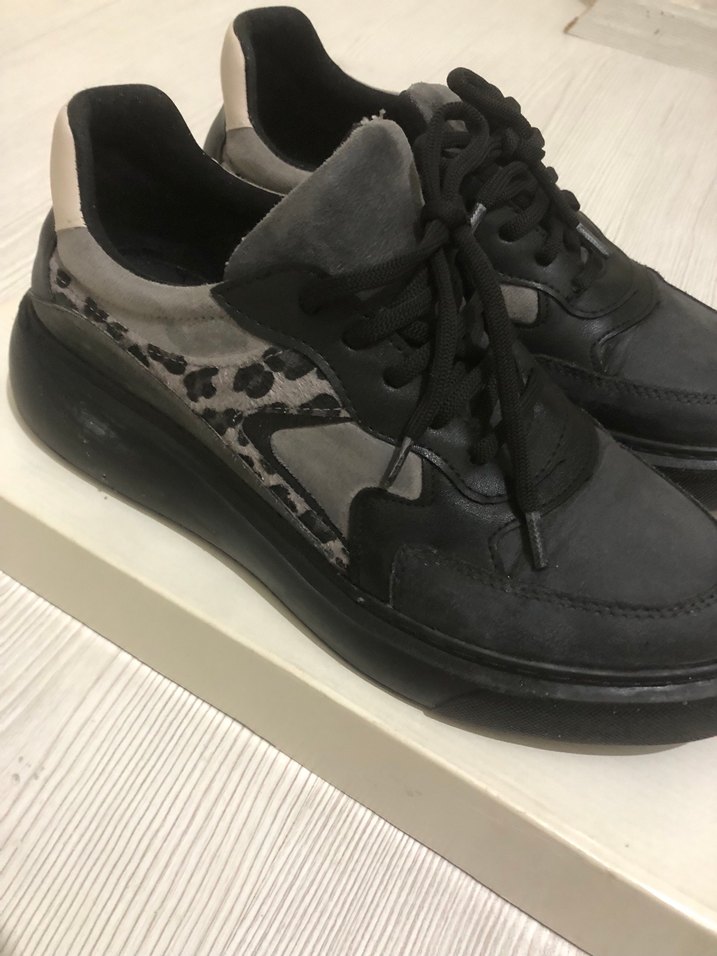 Siyah Gri Bağcıklı Kadın Spor Ayakkabı - Görsel 3