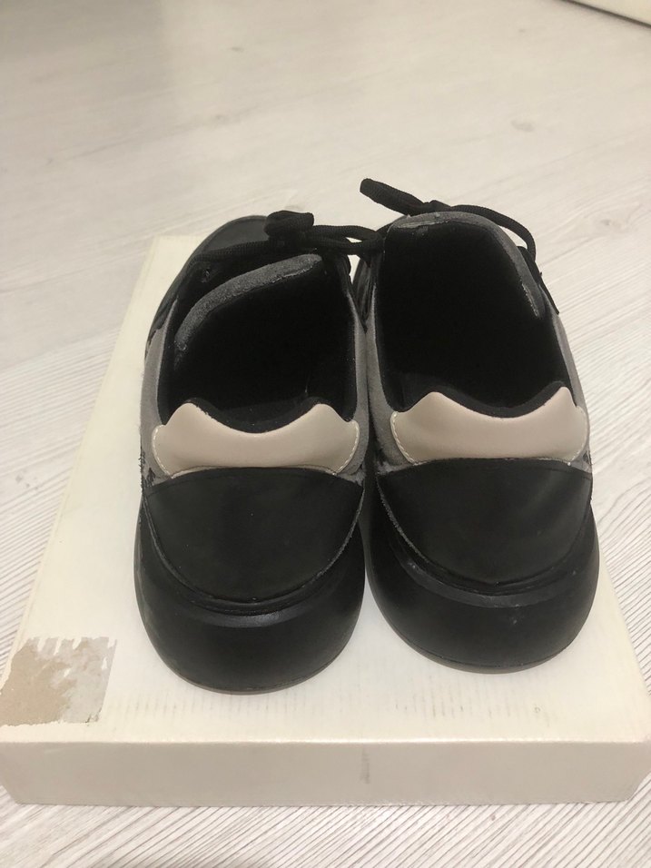 Siyah Gri Bağcıklı Kadın Spor Ayakkabı - Görsel 4