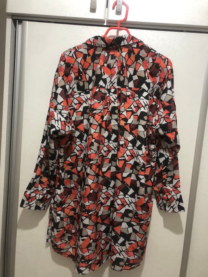 Düğmeli Çok Renkli Desenli Uzun Kollu Kadın Gömlek - Görsel 2