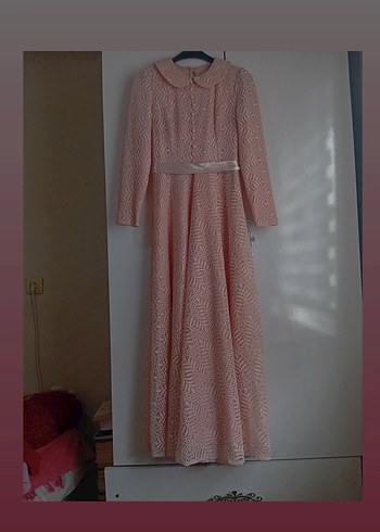 Dantel Detaylı Uzun Pembe Elbise
