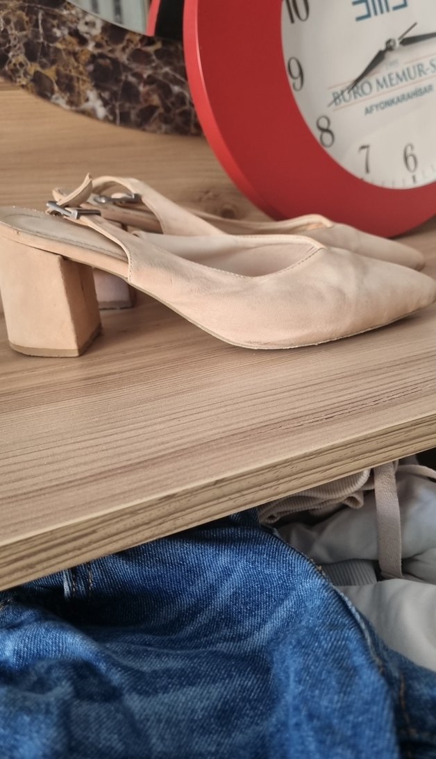 Bej Süet Kadın Dolgu Topuklu Klasik Ayakkabı - Görsel 2