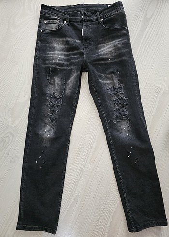 DSquared2 Siyah Yikamali Dar Kesim Jean Hic Giyilmedi