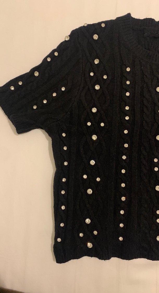 Siyah Nakışlı Kısa Kollu Triko Kazak - Görsel 2