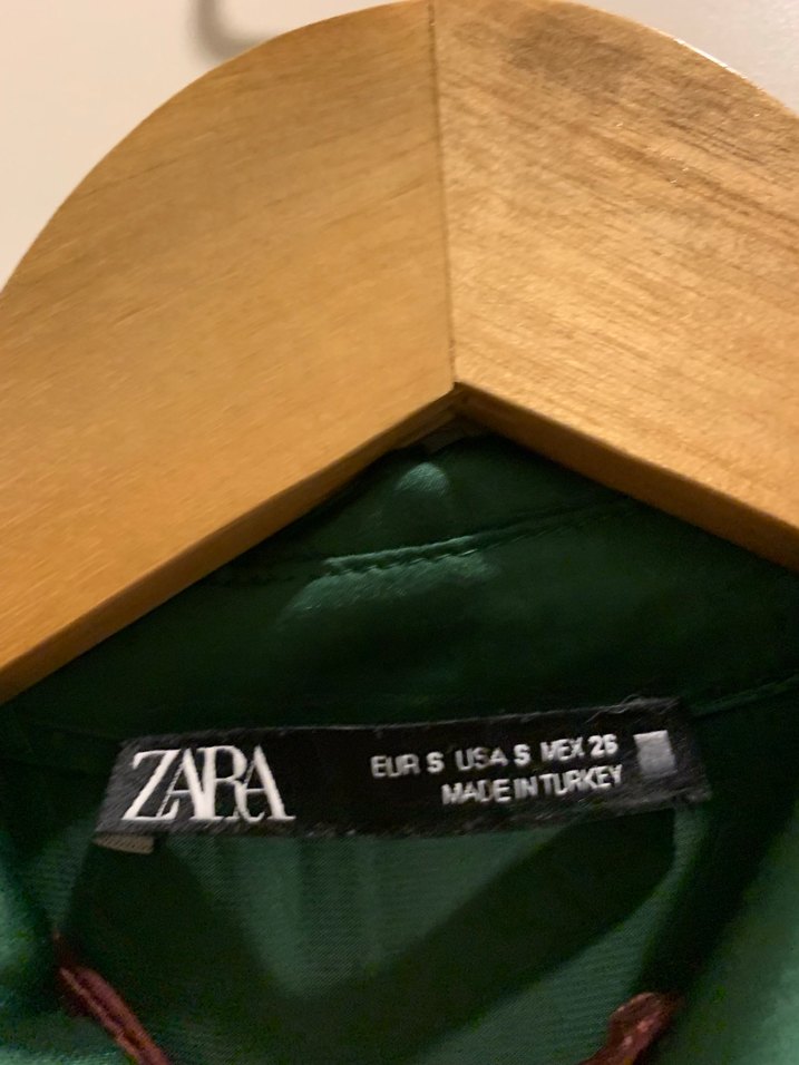 Düğmeli Yeşil Saten Kadın Gömlek - Görsel 4